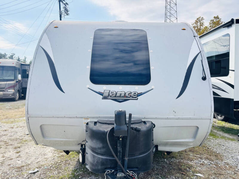 2012 Lance 2285