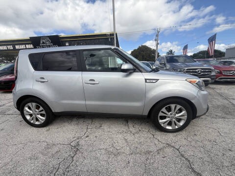 2015 Kia Soul +