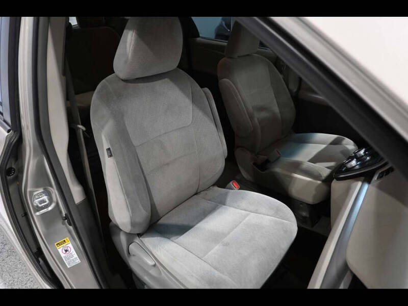 2015 Toyota Sienna LE Mobility 7-Passenger