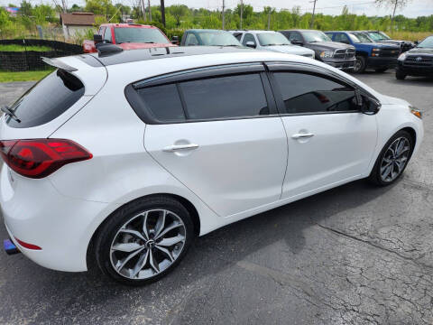 2017 Kia Forte5 SX