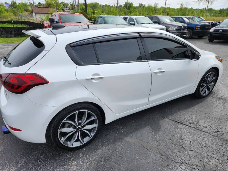 2017 Kia Forte5 SX