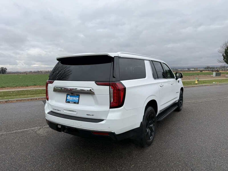 2021 GMC Yukon XL SLT