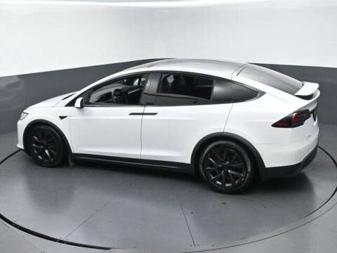 2023 Tesla Model X Standard Range