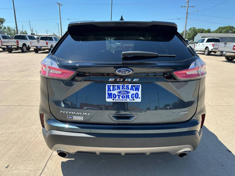 2024 Ford Edge Titanium