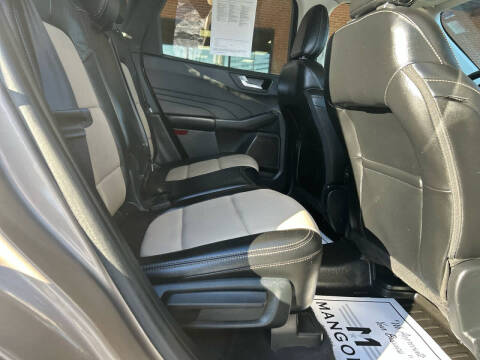 2021 Ford Escape Hybrid Titanium