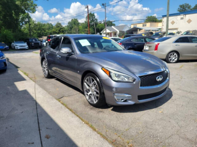 2017 INFINITI Q70 for sale at DAGO'S AUTO SALES LLC in Dalton, GA