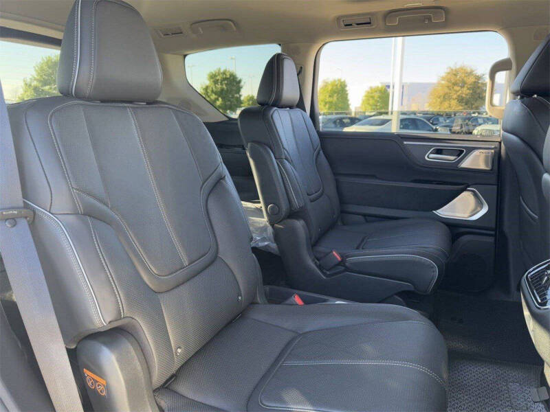 2025 Infiniti QX80 Sensory