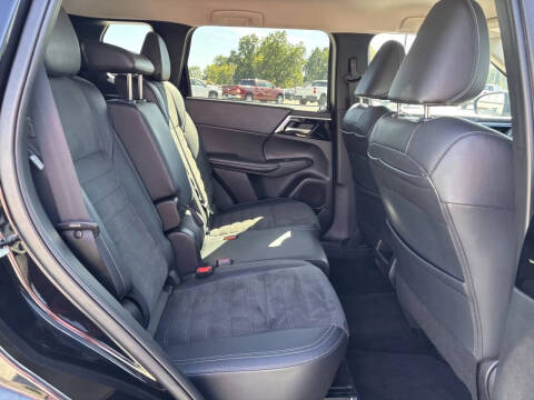 2024 Mitsubishi Outlander SE