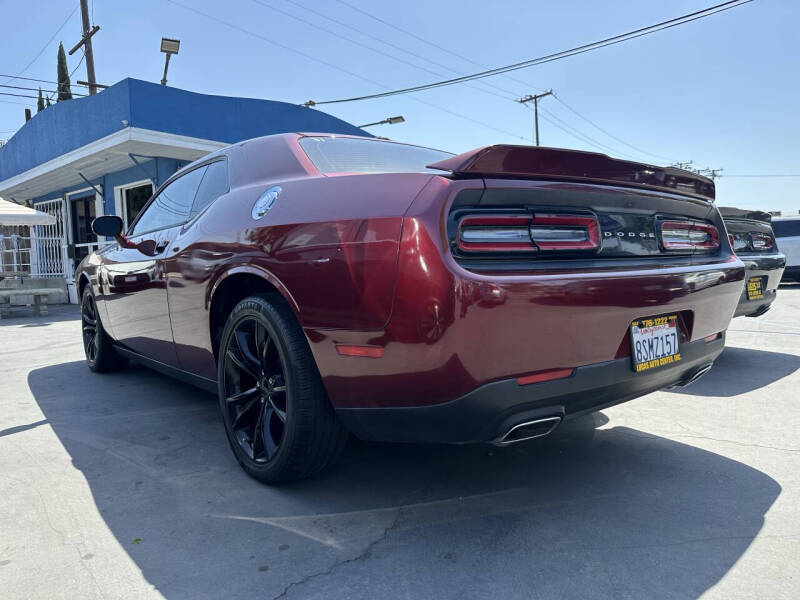 2018 Dodge Challenger SXT Plus