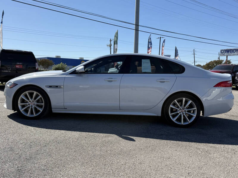 2016 Jaguar XF R-Sport