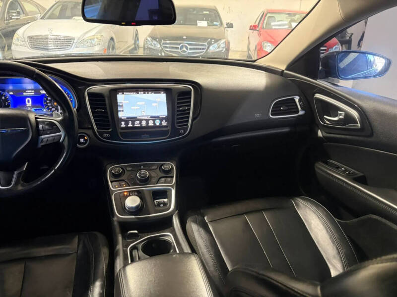 2015 Chrysler 200 C