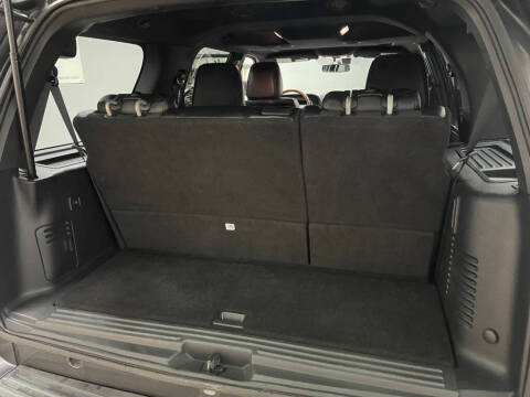 2016 Lincoln Navigator Select