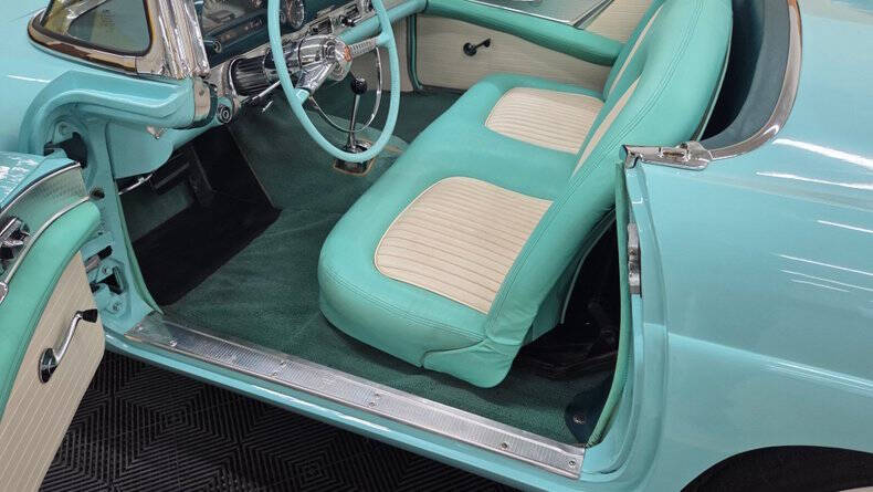 1955 Ford Thunderbird