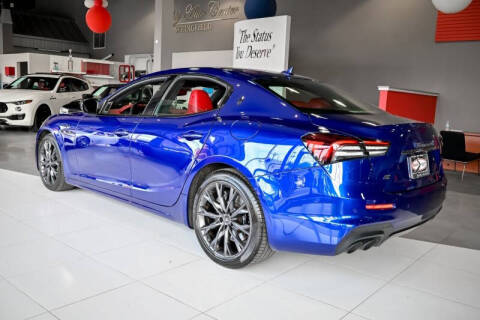 2022 Maserati Ghibli Modena Q4