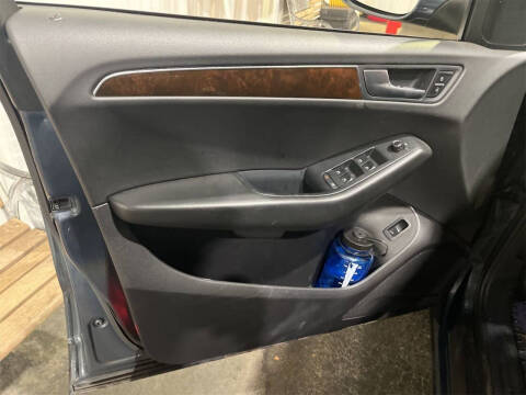 2011 Audi Q5 2.0T quattro Premium