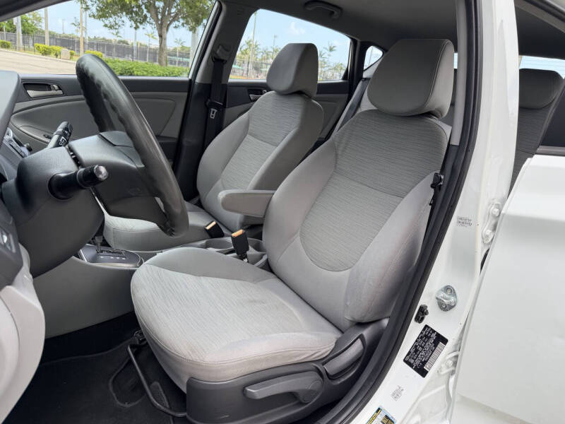 2015 Hyundai Accent GS