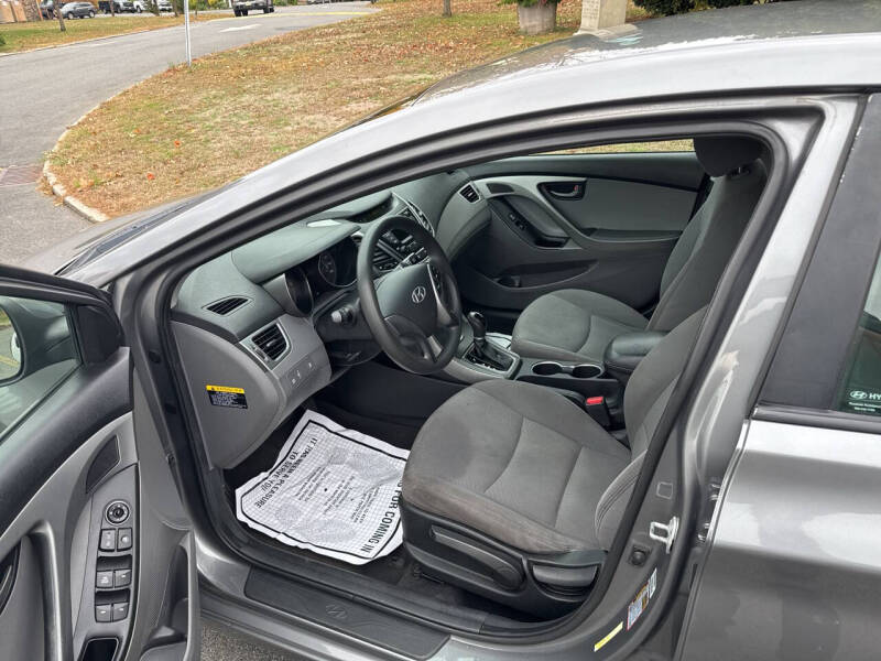 2014 Hyundai Elantra SE