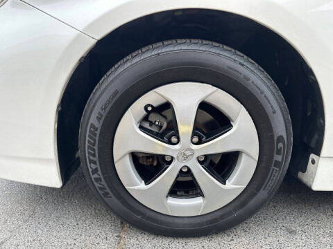 2013 Toyota Prius Two