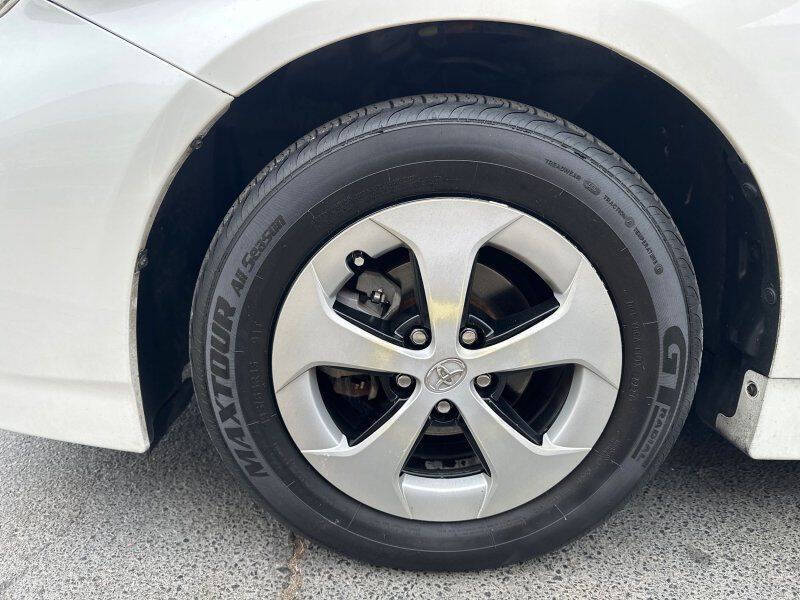 2013 Toyota Prius Two