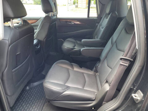 2017 Cadillac Escalade Luxury