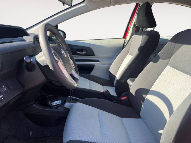 2014 Toyota Prius c Three
