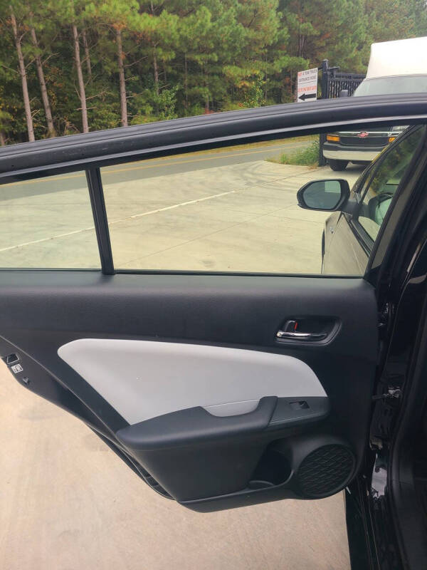 2022 Toyota Prius L Eco