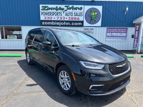 2023 Chrysler Pacifica Touring
