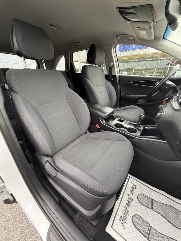 2016 Kia Sorento LX