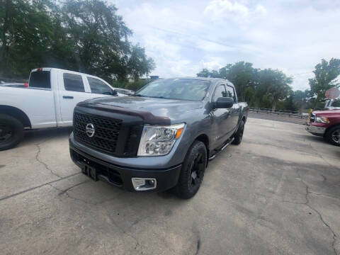 2017 Nissan Titan S