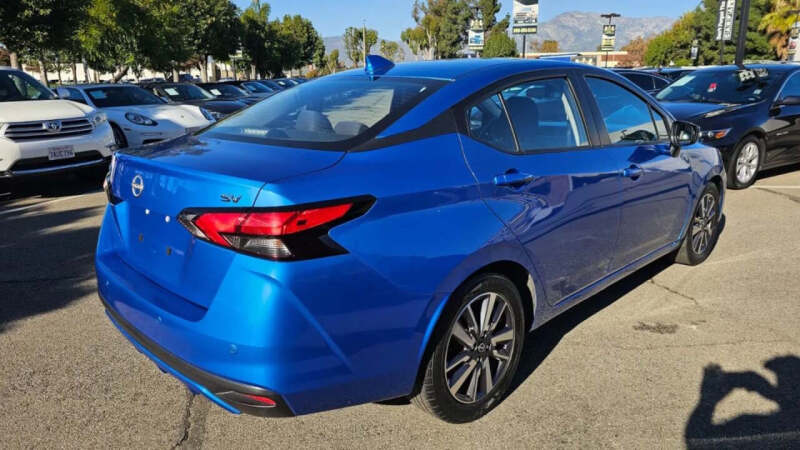 2023 Nissan Versa SV