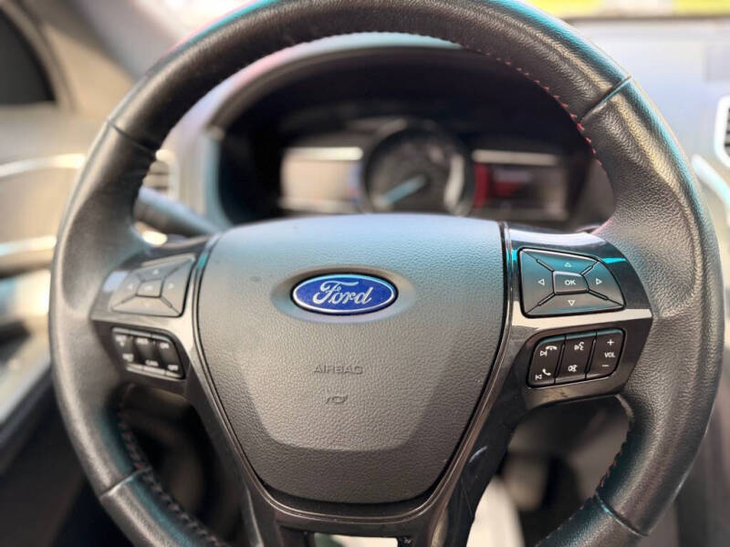 2017 Ford Explorer Sport