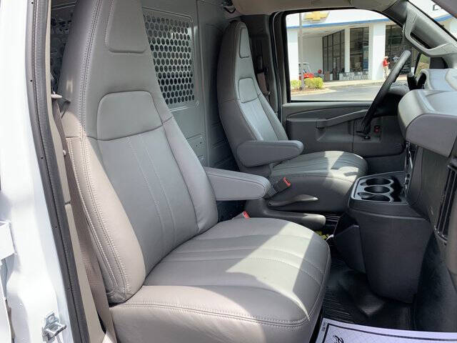 2025 Chevrolet Express 2500