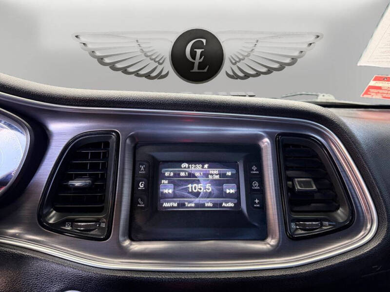 2015 Dodge Challenger SXT