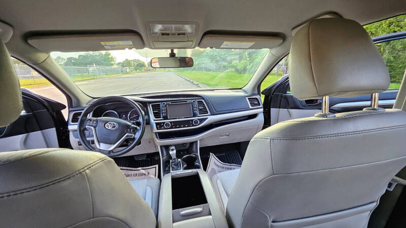 2016 Toyota Highlander LE Plus