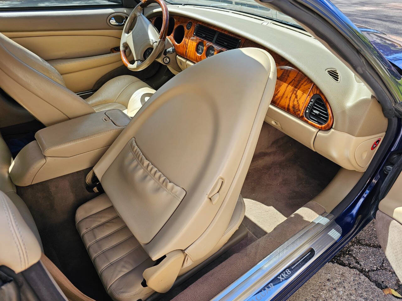1998 Jaguar XK-Series 124