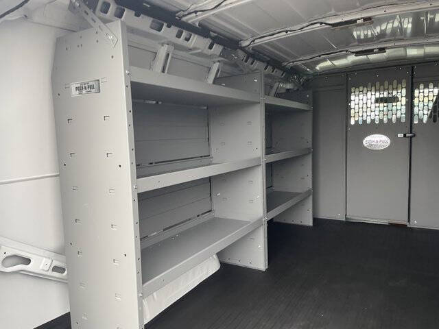 2025 Chevrolet Express 2500