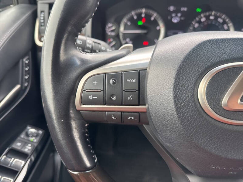 2021 Lexus LX 570 Three-Row