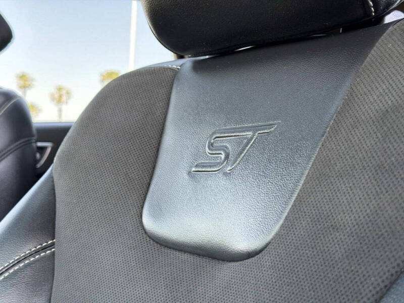 2020 Ford Edge ST