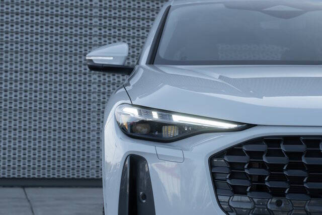 2025 Audi Q5 quattro Prestige TFSI