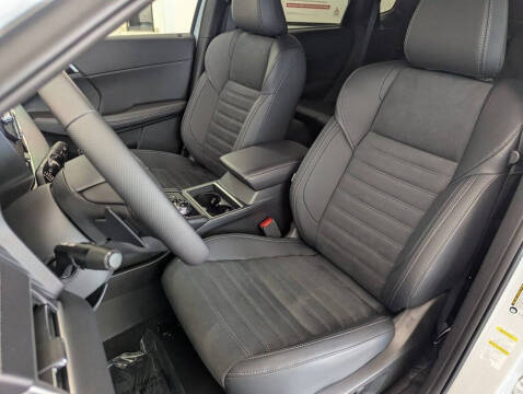 2025 Mitsubishi Outlander PHEV SE