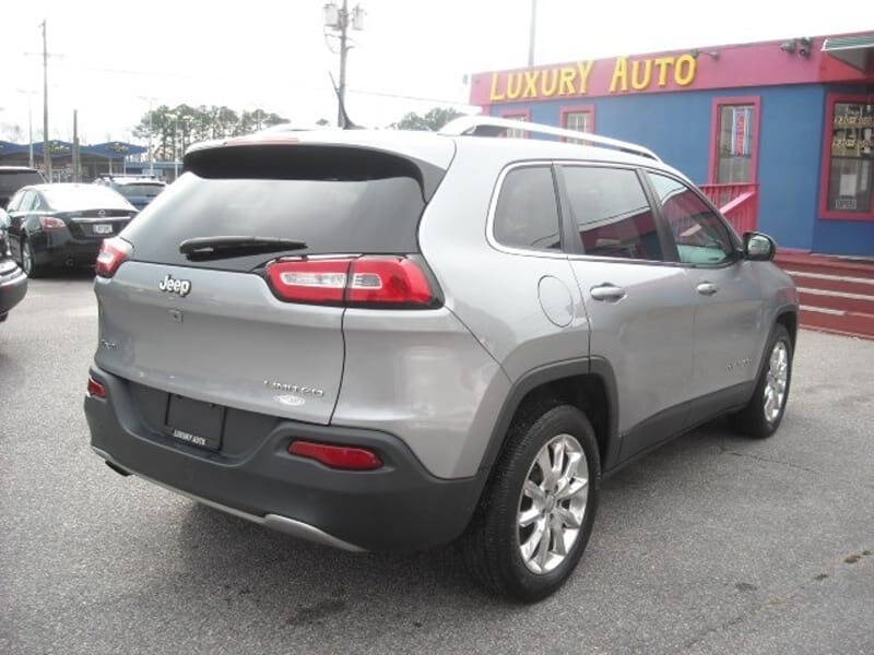 2015 Jeep Cherokee for sale at Luxury Auto Sales, Inc in Norfolk, VA