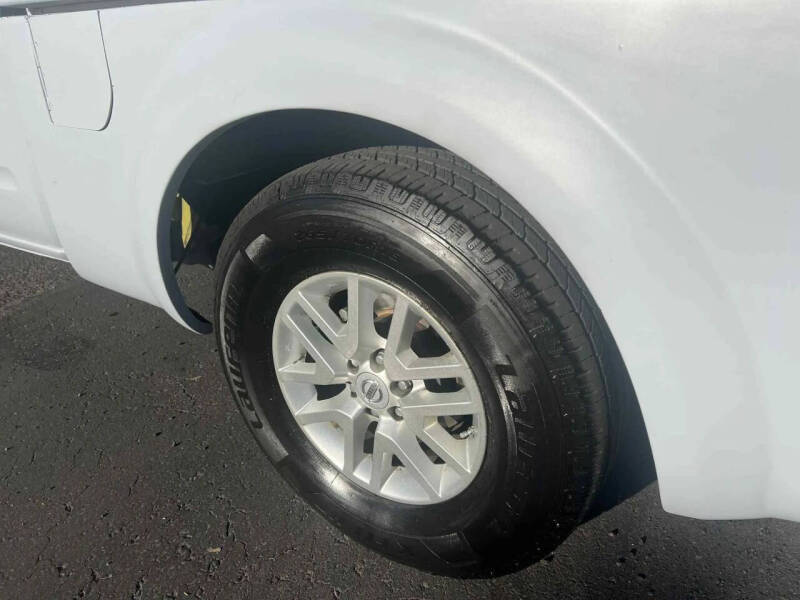 2017 Nissan Frontier SV V6