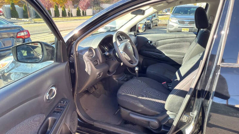 2015 Nissan Versa 1.6 S