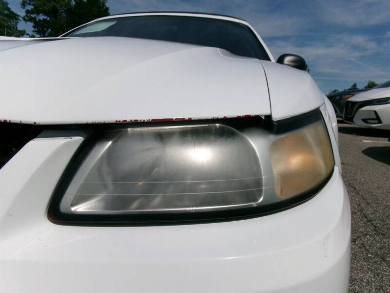 2000 Ford Mustang