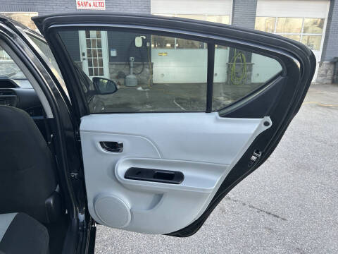 2013 Toyota Prius c Two