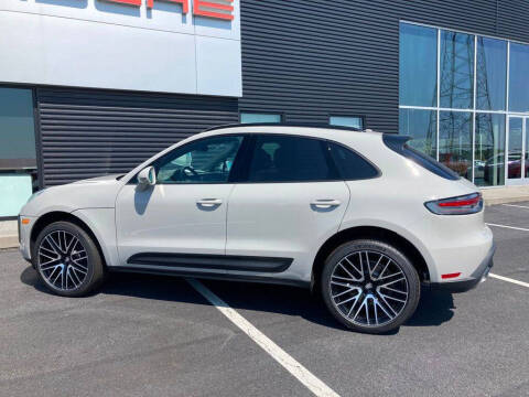 2025 Porsche Macan