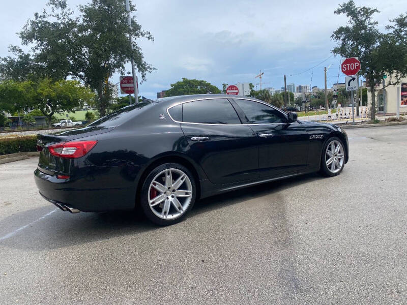 2014 Maserati Quattroporte S photo 24