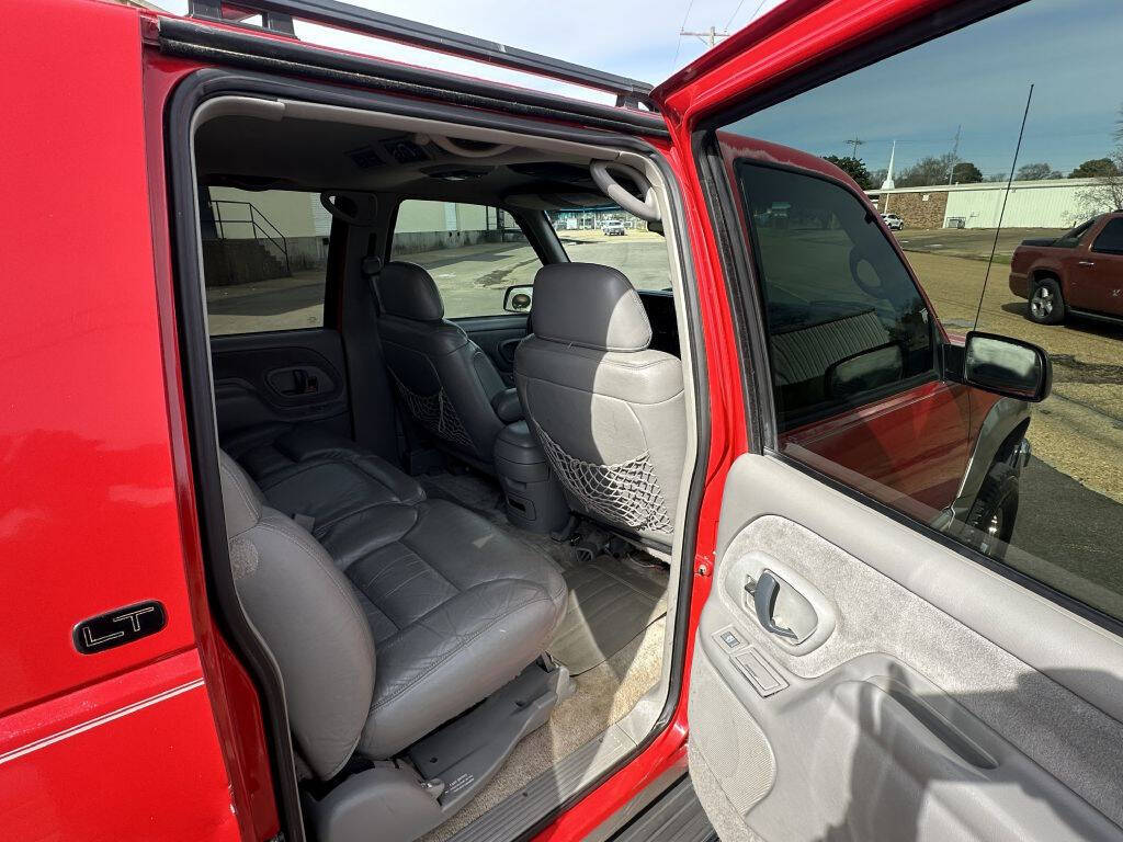 1998 Chevrolet Suburban 37