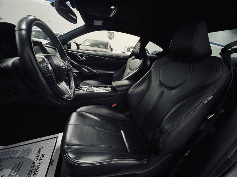 2017 Infiniti Q60 Red Sport 400