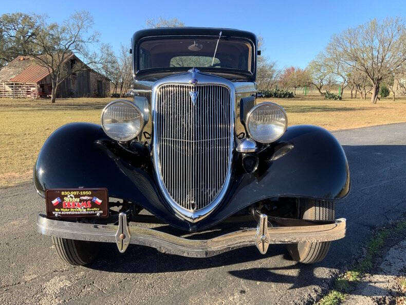 1934 Ford Tudor